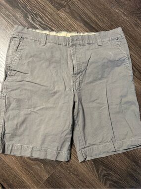 Columbia Men's Gray Flat Front Shorts